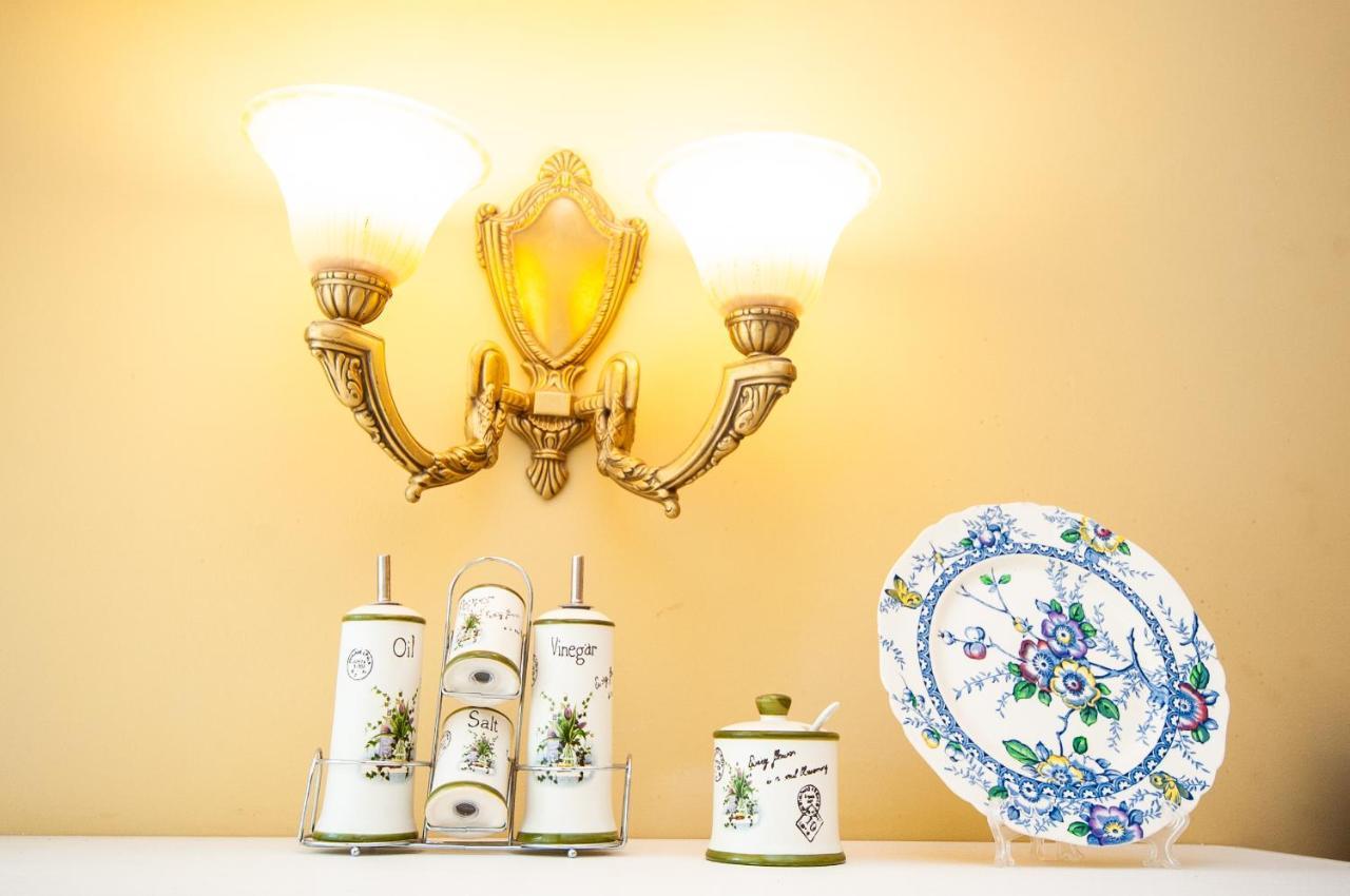 Art Suites Near Deribasovskaya 敖德萨 外观 照片