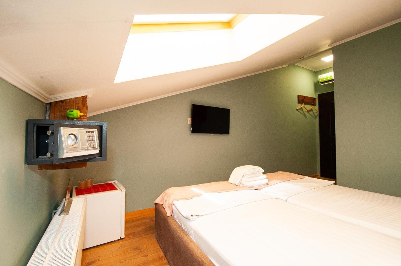 Art Suites Near Deribasovskaya 敖德萨 外观 照片