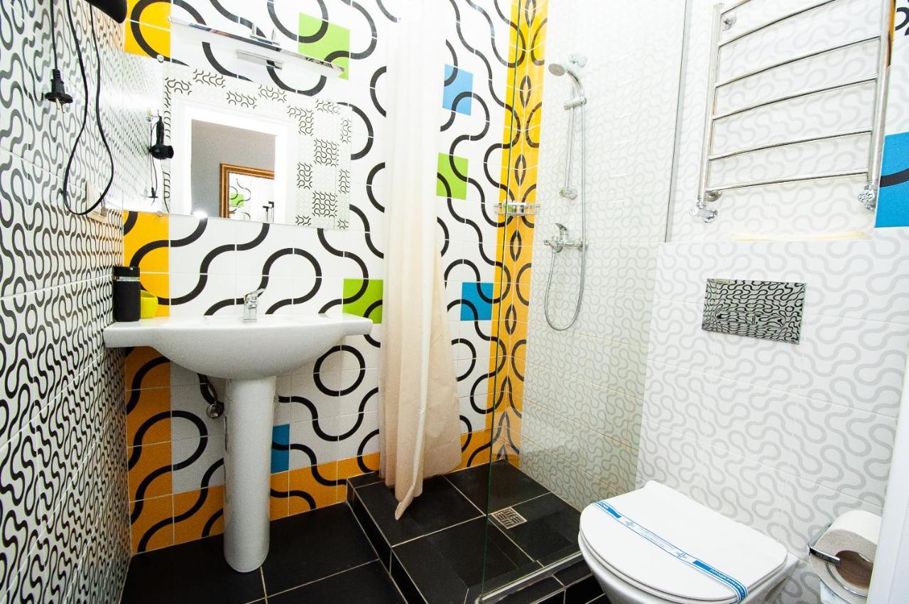 Art Suites Near Deribasovskaya 敖德萨 外观 照片